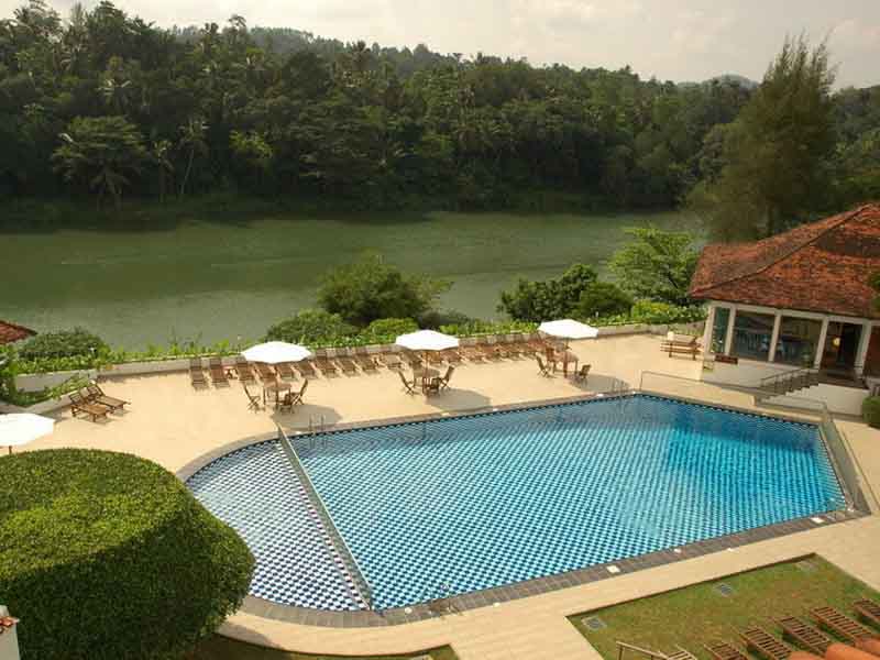 Chaaya Citadel Hotel Kandy The Pool